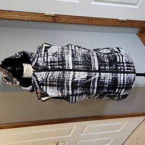 Gerry Reversible Black & White Puffer Vest, Medium